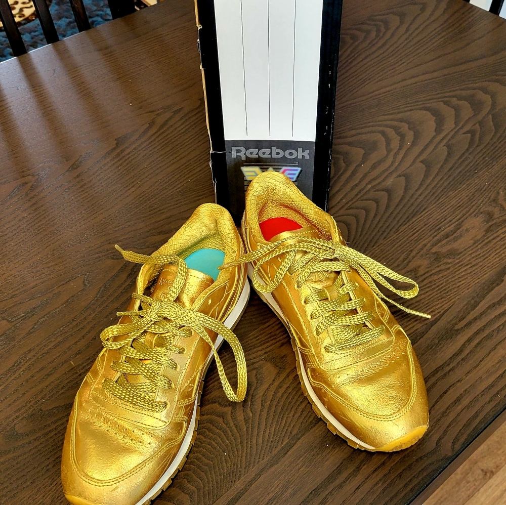 Wonder Woman Gold Reebok Runners
